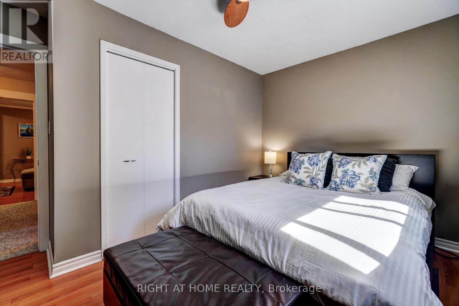 18 Northwood Road, Georgina, Ontario  L0E 1R0 - Photo 17 - N12422848