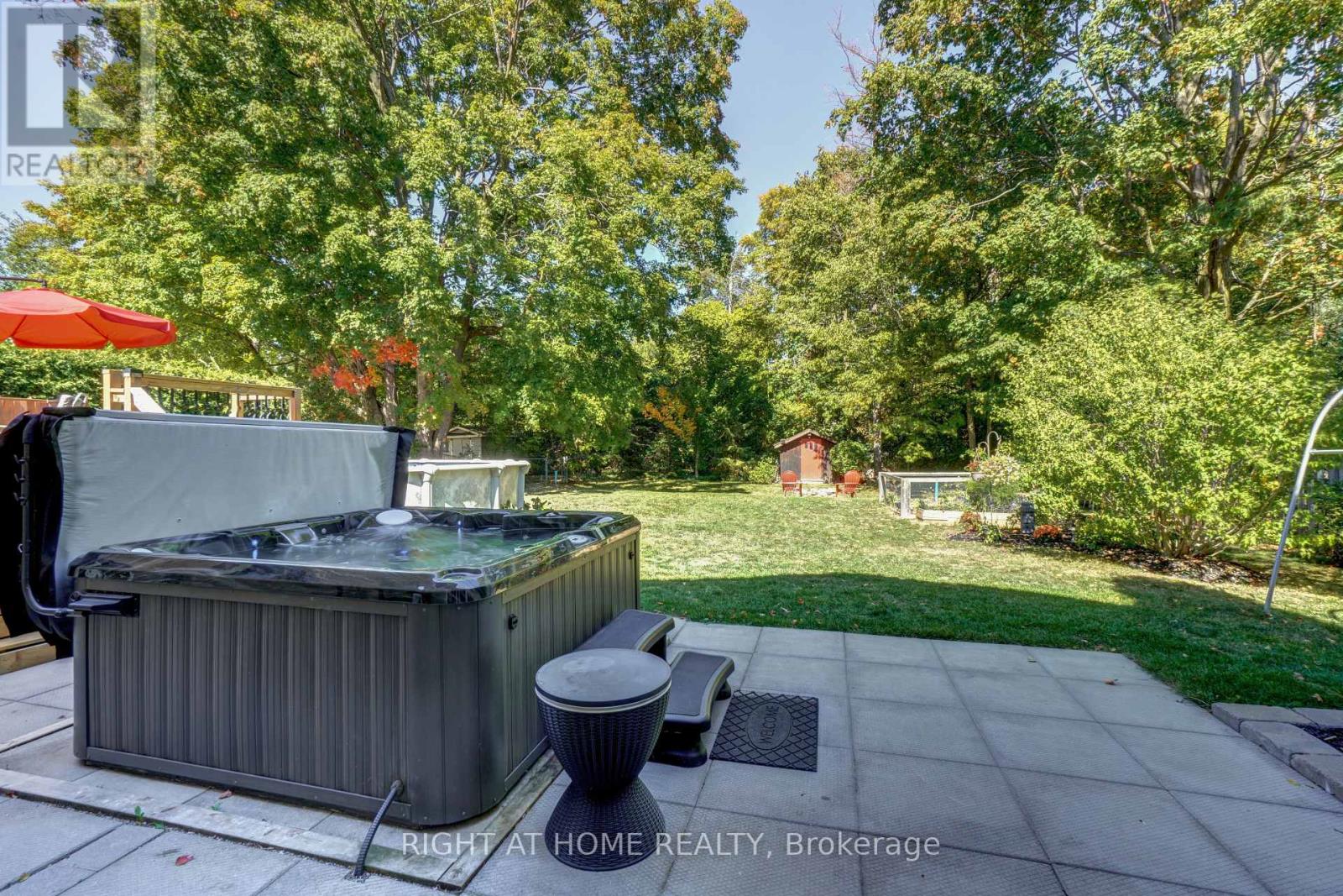 18 Northwood Road, Georgina, Ontario  L0E 1R0 - Photo 31 - N12422848
