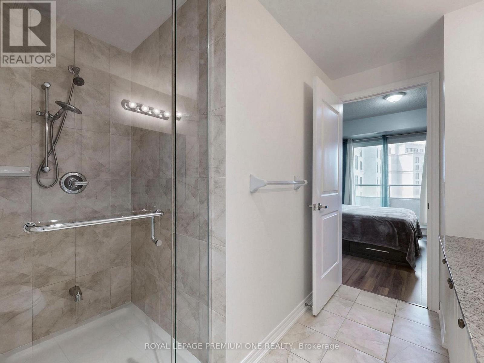 1202 - 9255 Jane Street, Vaughan (Maple), Ontario  L6A 0K1 - Photo 17 - N12422857