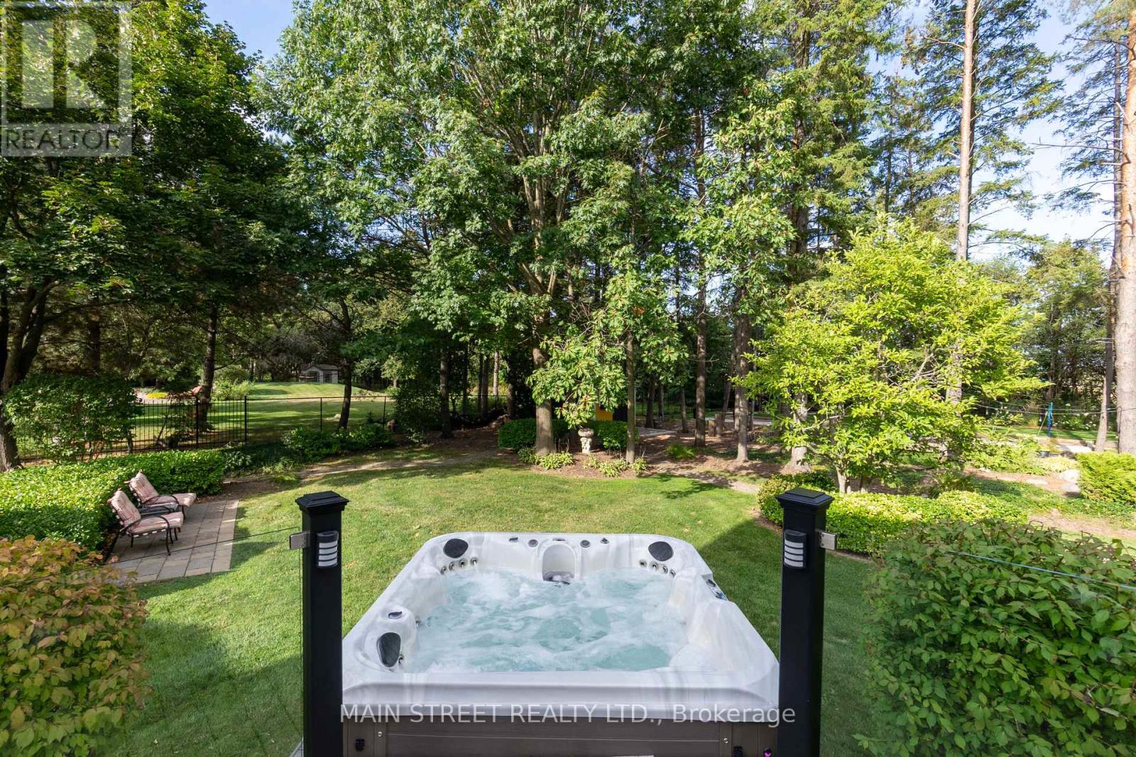 9 Cedar Ridge Road, Whitchurch-Stouffville, Ontario  L4A 2E9 - Photo 29 - N12422876