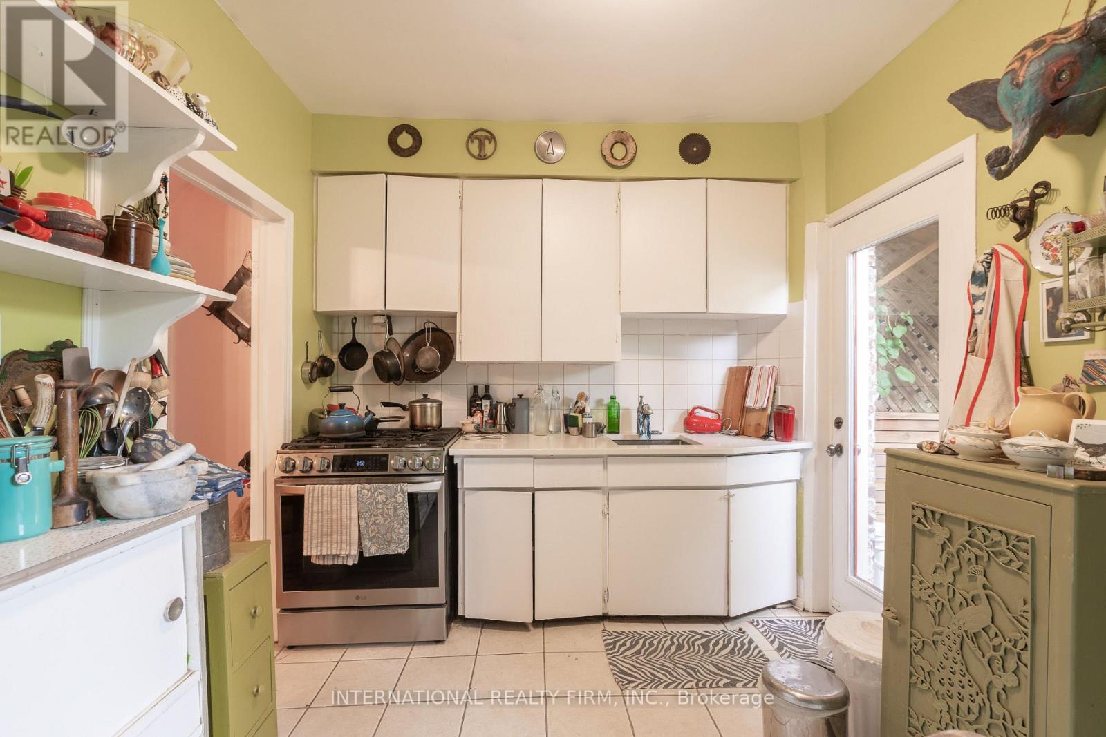 1273 Lansdowne Avenue, Toronto, Ontario  M6H 3Z9 - Photo 13 - W12422851