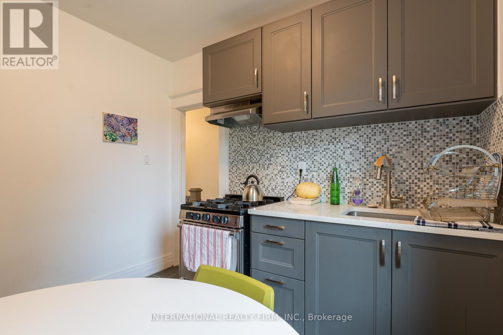 1273 Lansdowne Avenue, Toronto, Ontario  M6H 3Z9 - Photo 17 - W12422851
