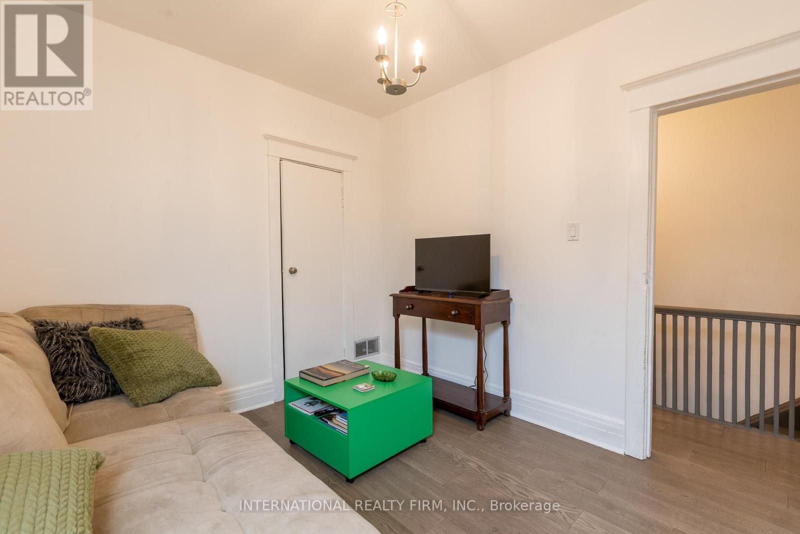 1273 Lansdowne Avenue, Toronto, Ontario  M6H 3Z9 - Photo 19 - W12422851
