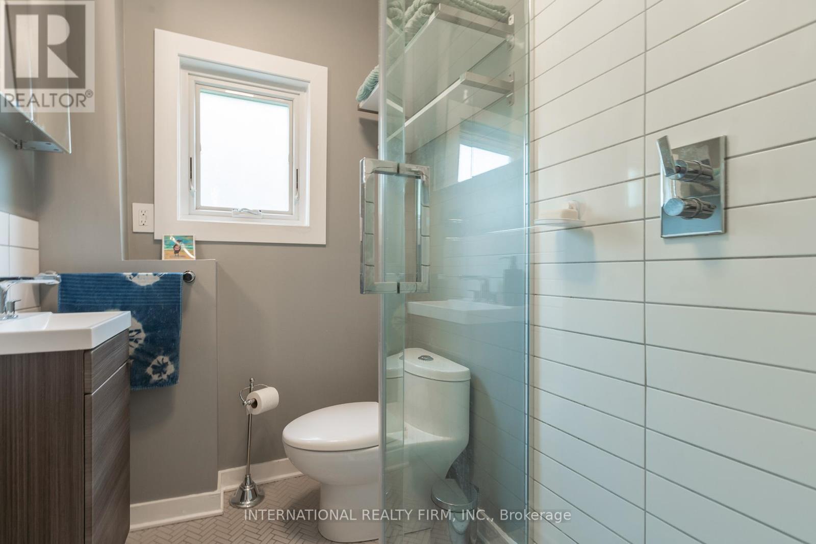 1273 Lansdowne Avenue, Toronto, Ontario  M6H 3Z9 - Photo 24 - W12422851