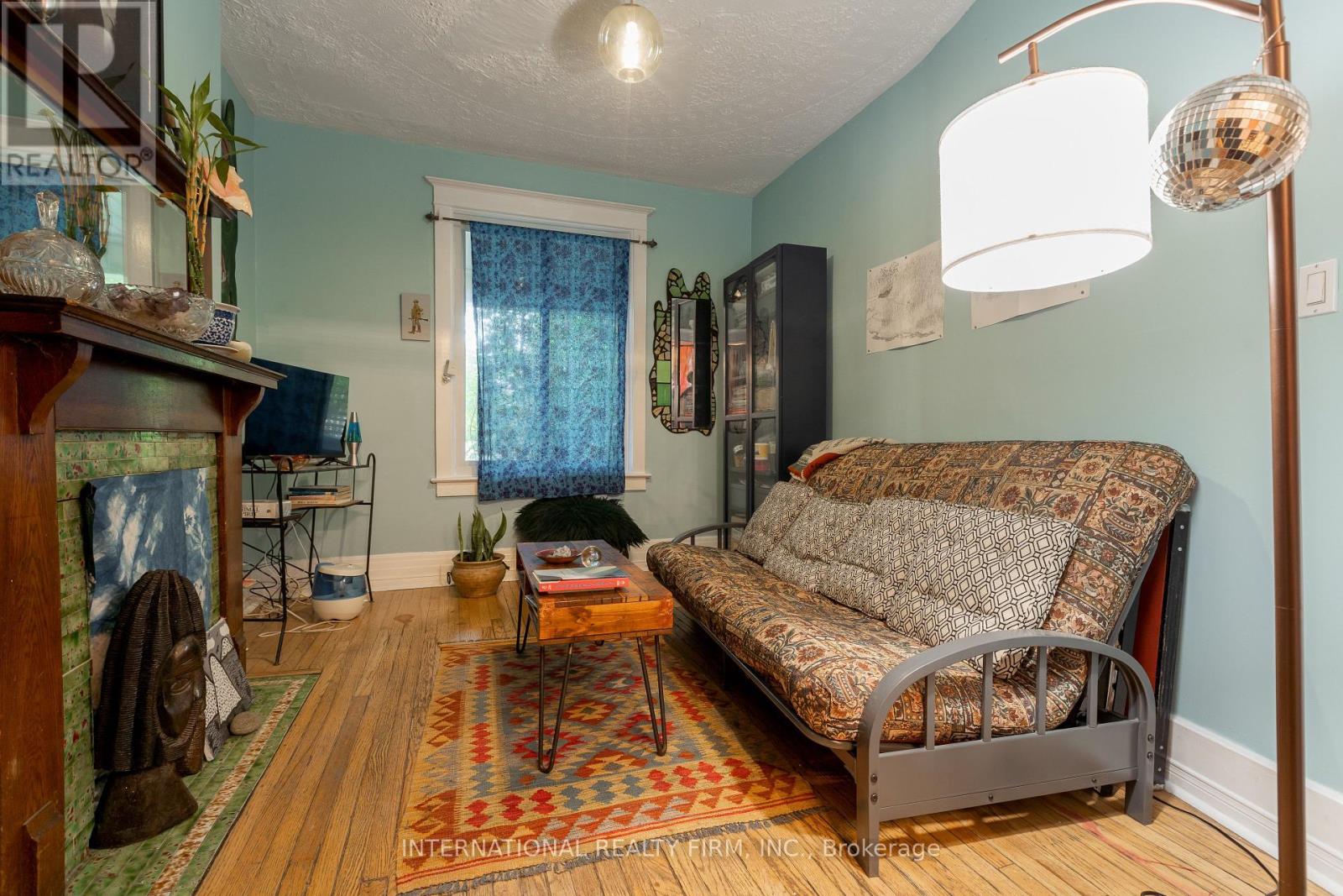 1273 Lansdowne Avenue, Toronto, Ontario  M6H 3Z9 - Photo 9 - W12422851