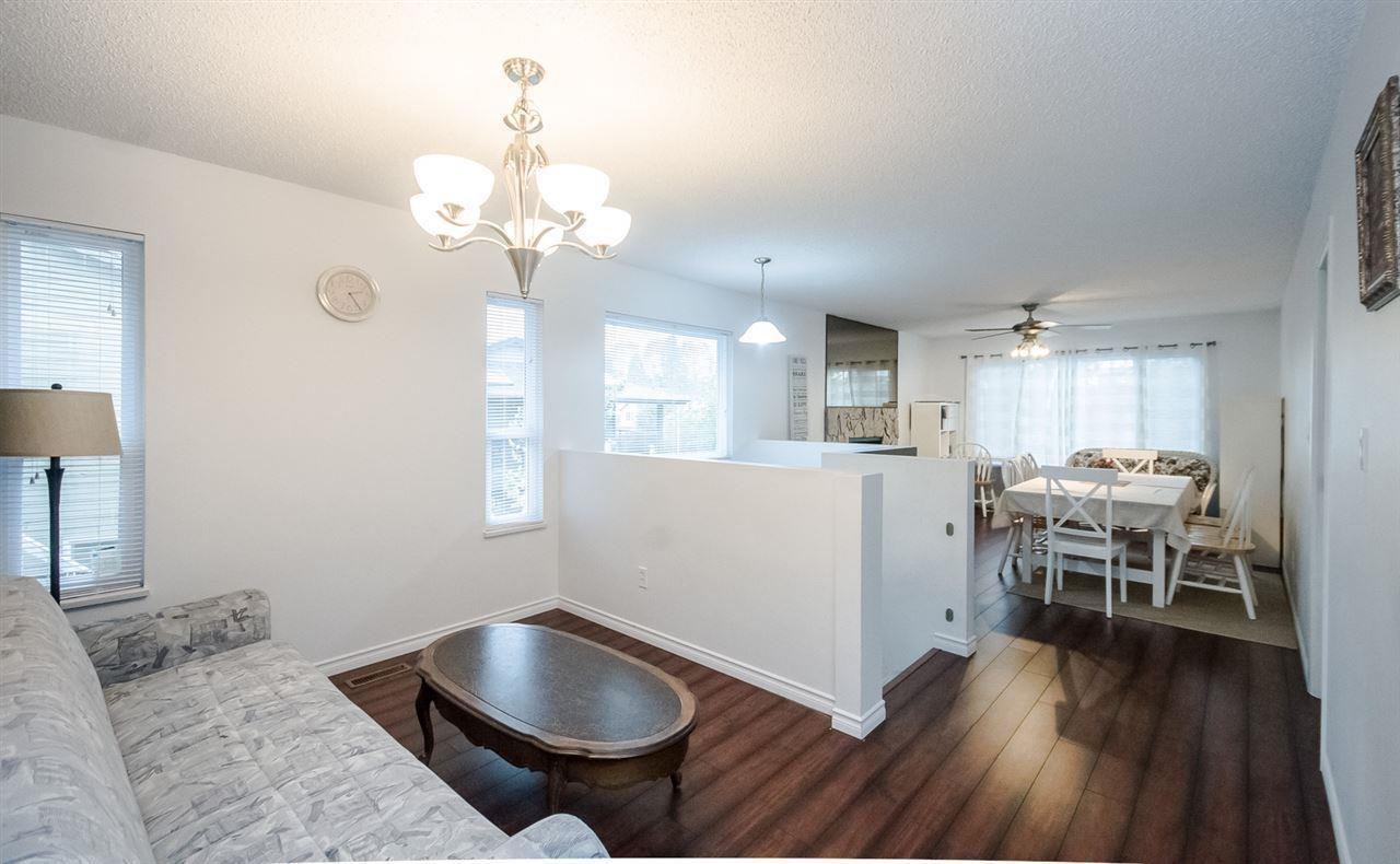 15026 98a Avenue, Surrey, British Columbia  V3R 8H3 - Photo 5 - R3050928