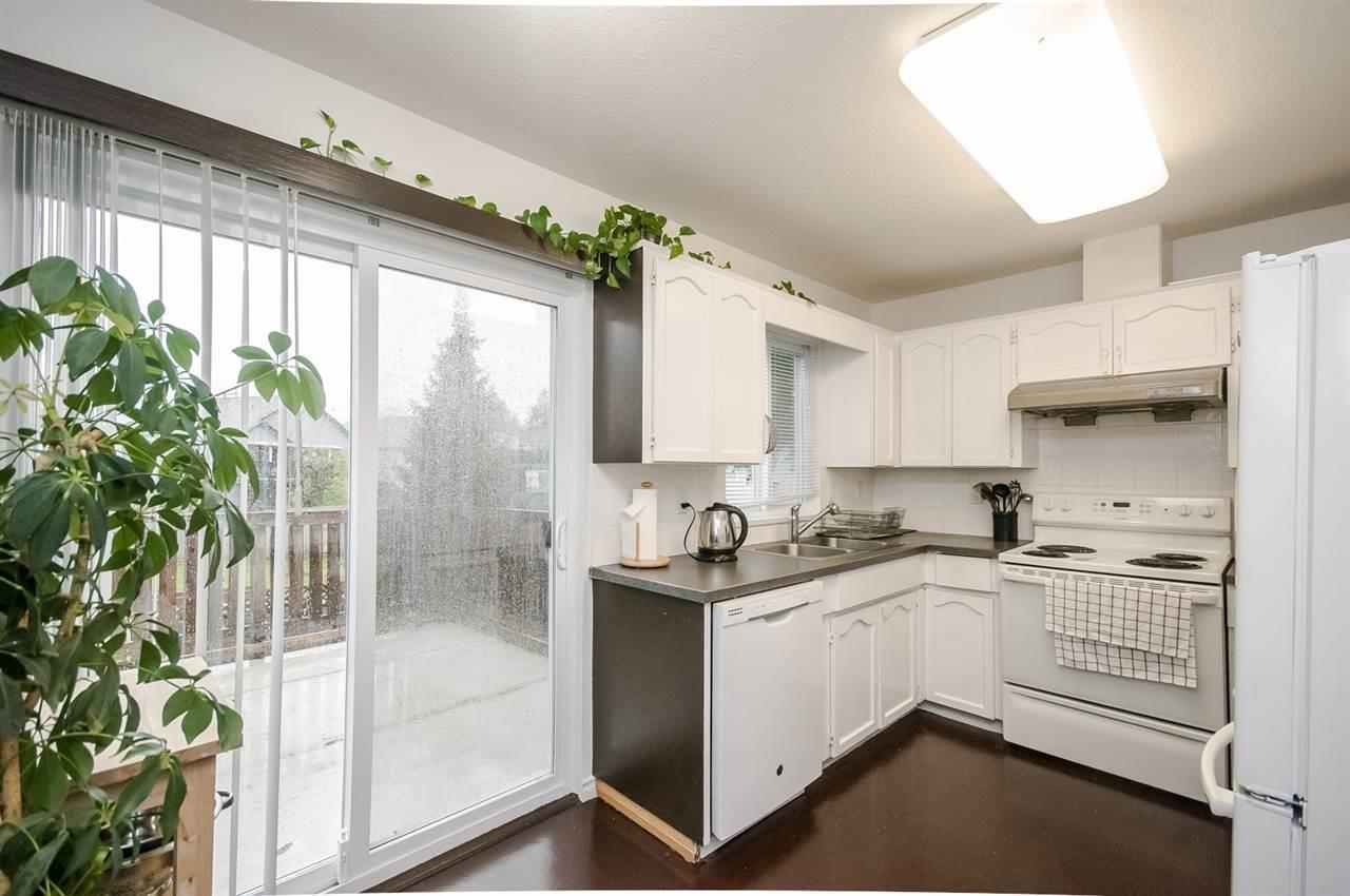 15026 98a Avenue, Surrey, British Columbia  V3R 8H3 - Photo 9 - R3050928