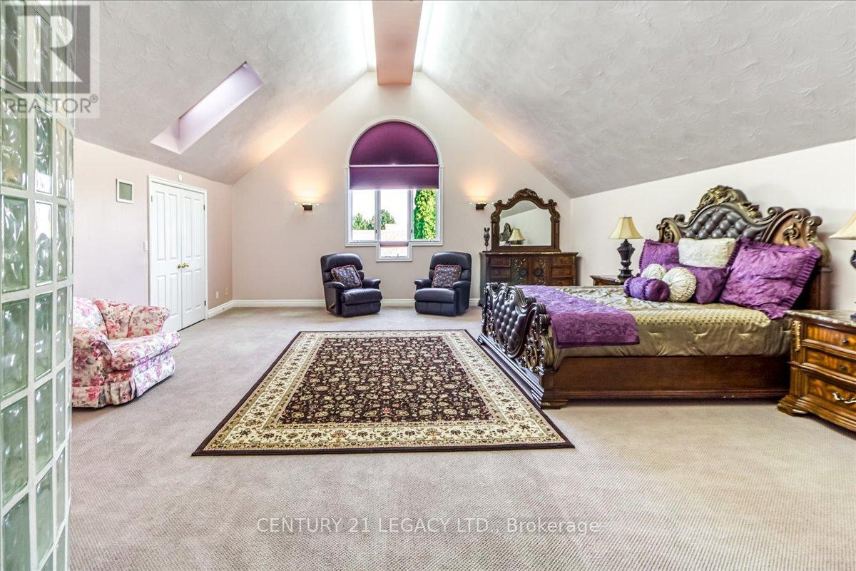 376 Maki Avenue, Greater Sudbury, Ontario  P3E 2P2 - Photo 21 - X12422871