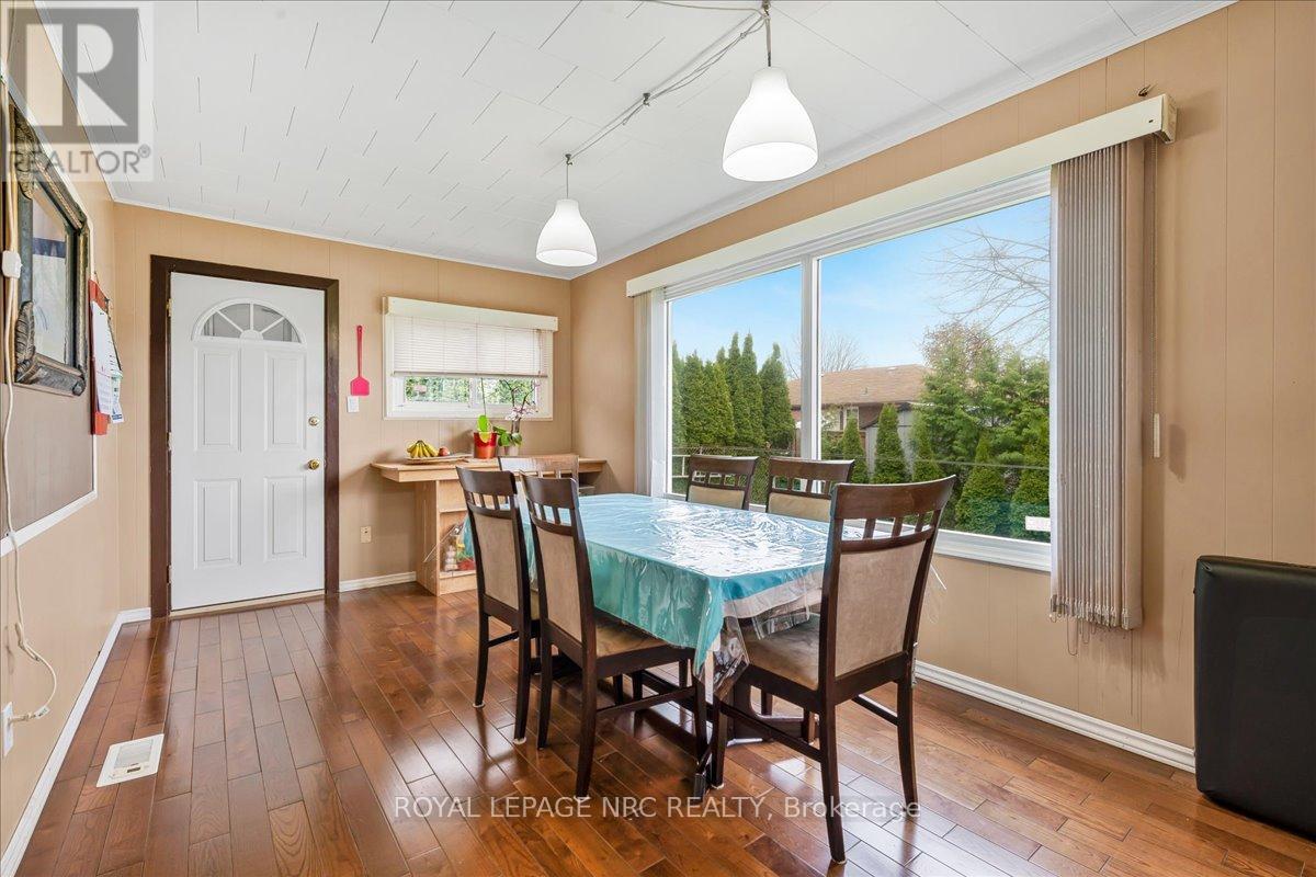 16 Dunraven Avenue, St. Catharines, Ontario  L2M 6A7 - Photo 10 - X12422889