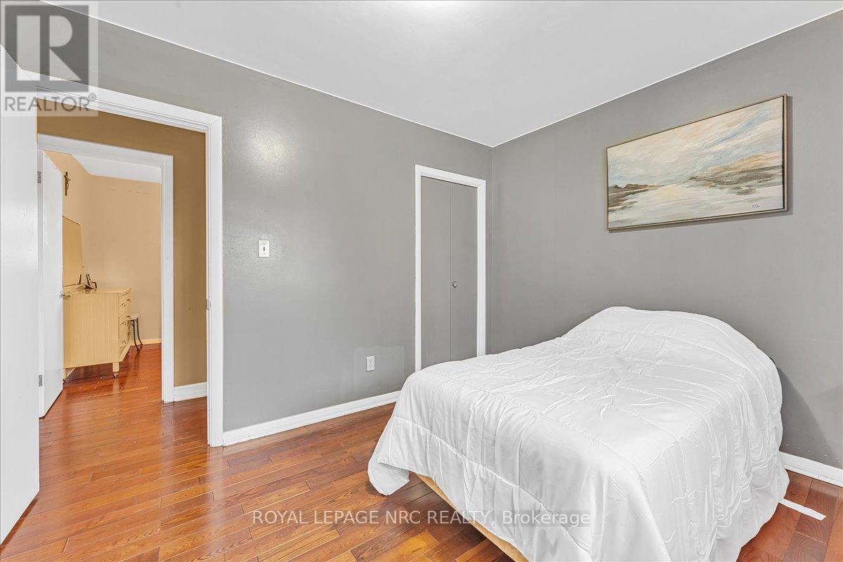 16 Dunraven Avenue, St. Catharines, Ontario  L2M 6A7 - Photo 16 - X12422889