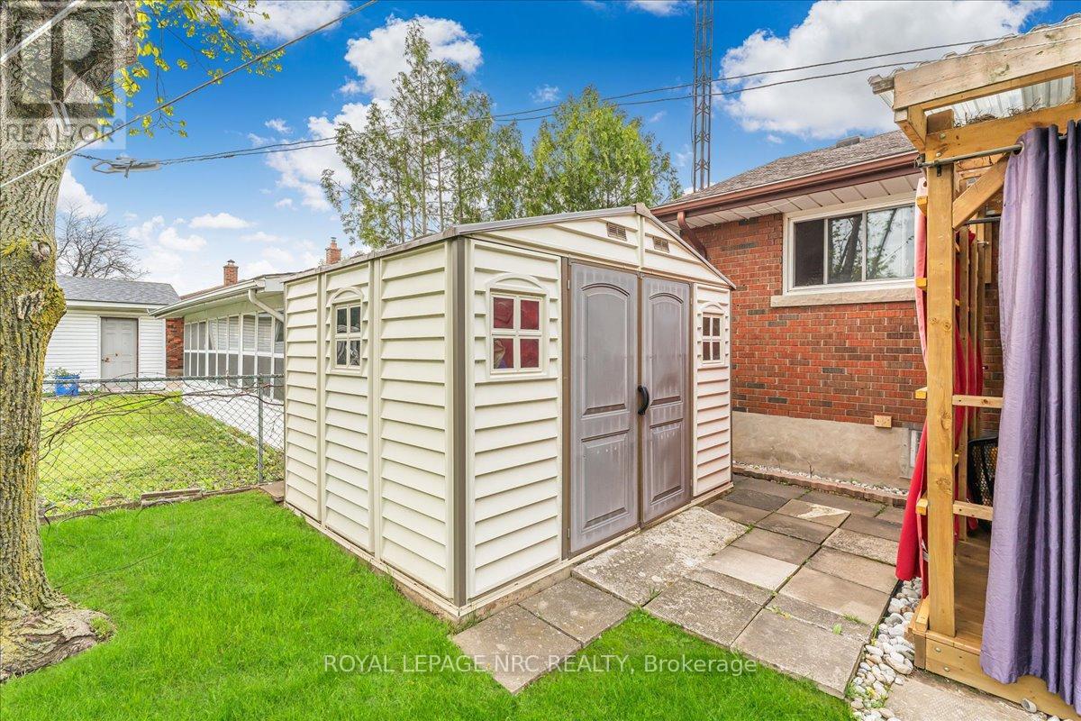 16 Dunraven Avenue, St. Catharines, Ontario  L2M 6A7 - Photo 33 - X12422889
