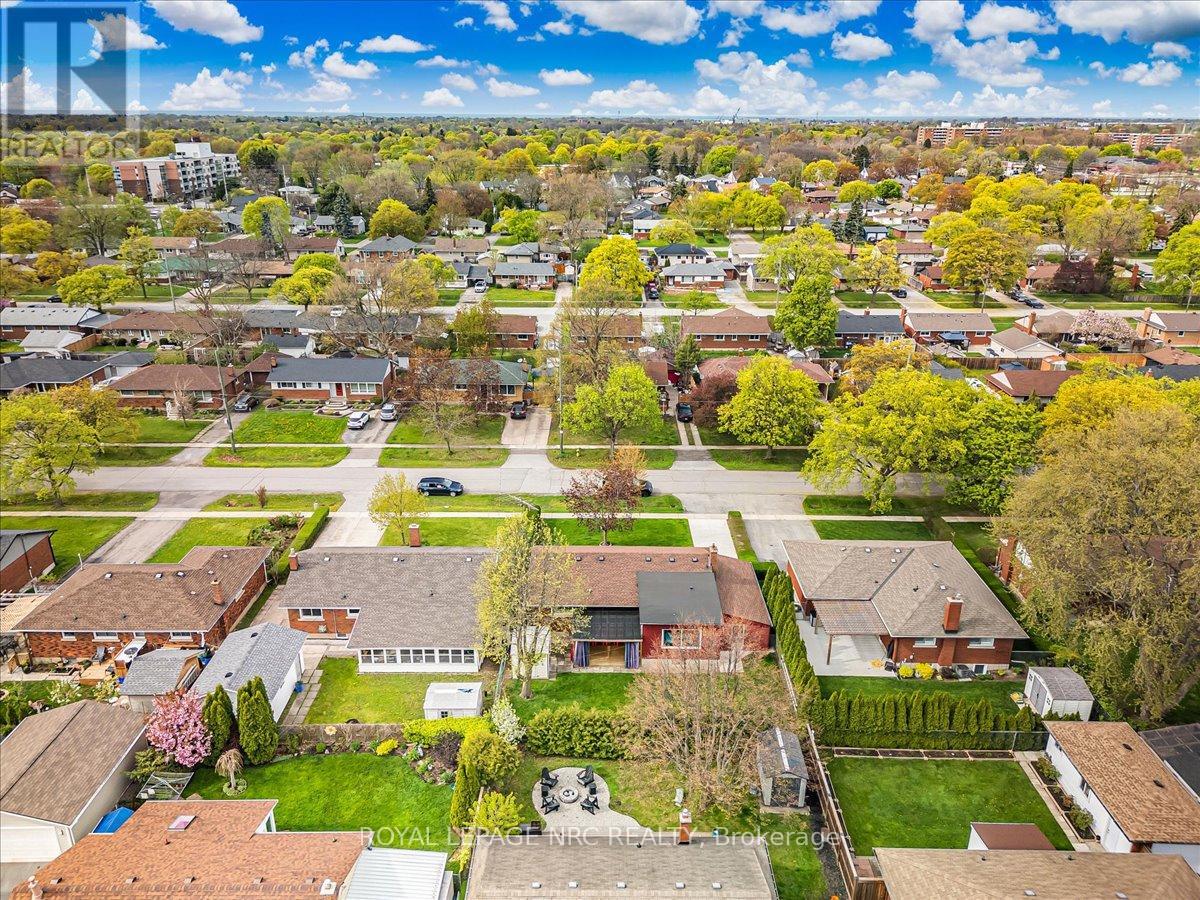 16 Dunraven Avenue, St. Catharines, Ontario  L2M 6A7 - Photo 35 - X12422889