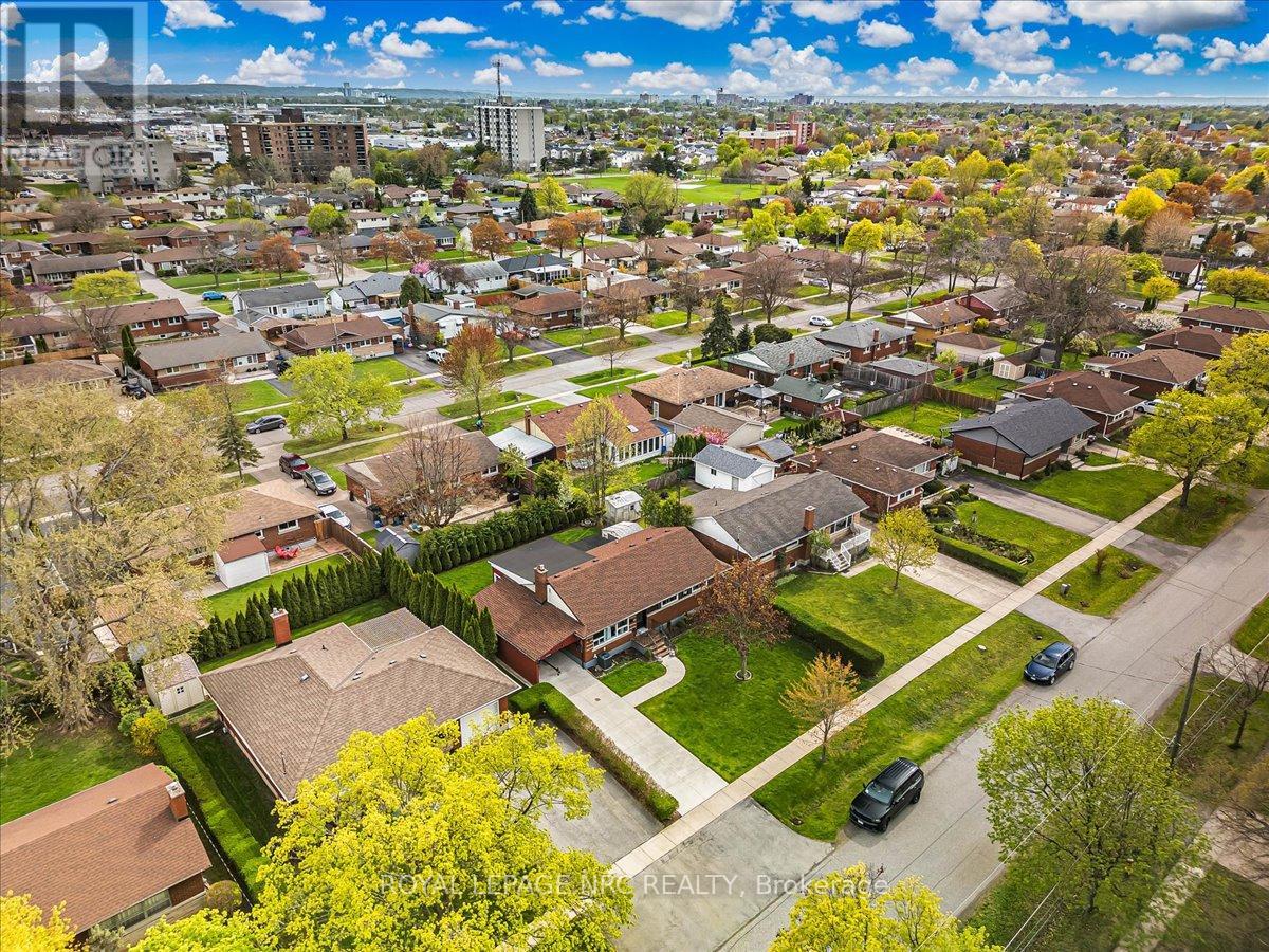 16 Dunraven Avenue, St. Catharines, Ontario  L2M 6A7 - Photo 36 - X12422889