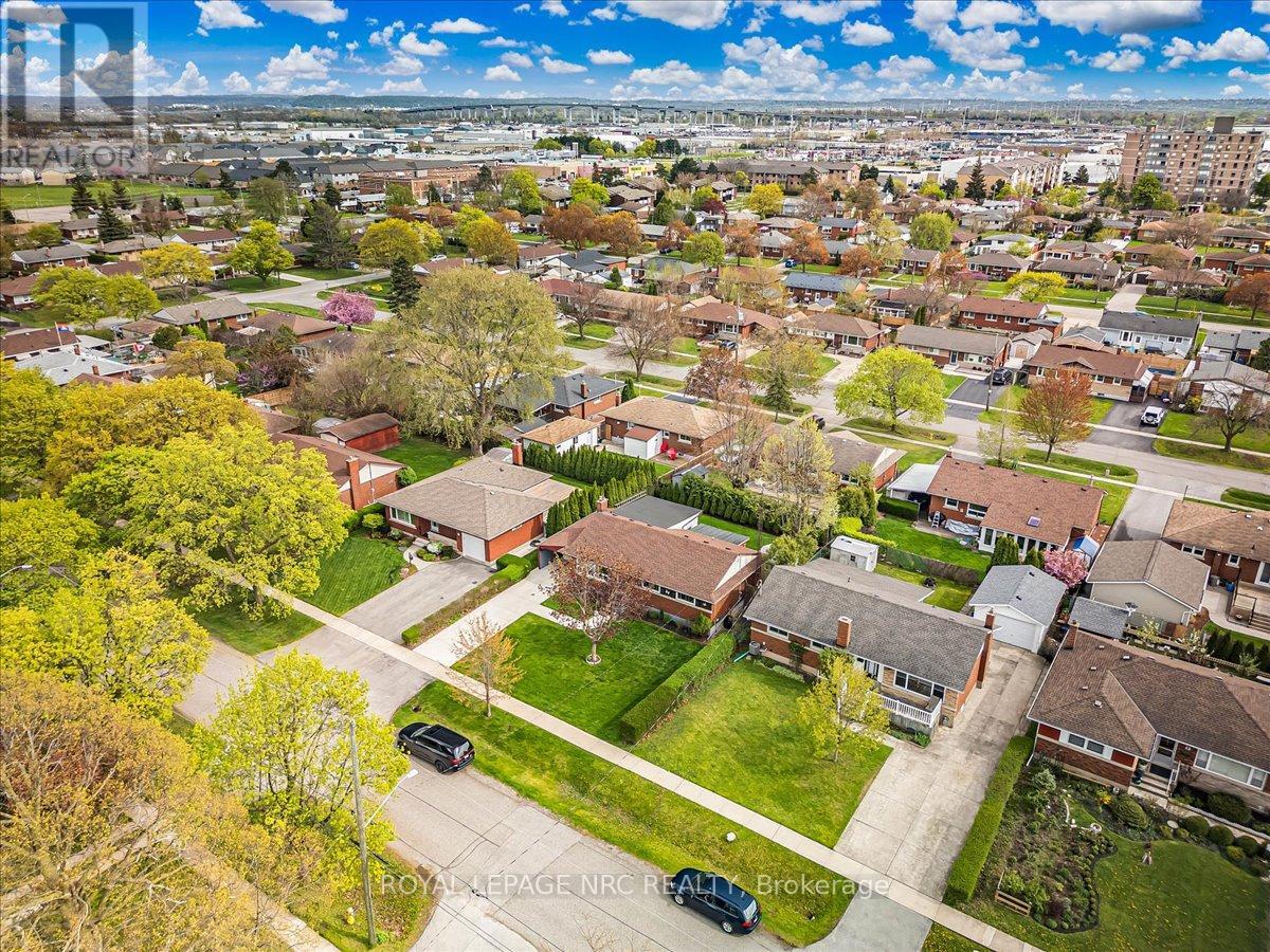 16 Dunraven Avenue, St. Catharines, Ontario  L2M 6A7 - Photo 37 - X12422889