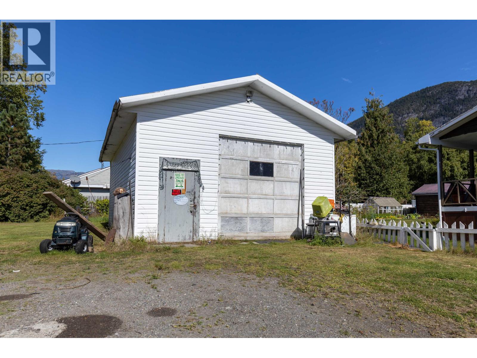3566 Newell Avenue, Terrace, British Columbia  V8G 5A6 - Photo 16 - R3051663
