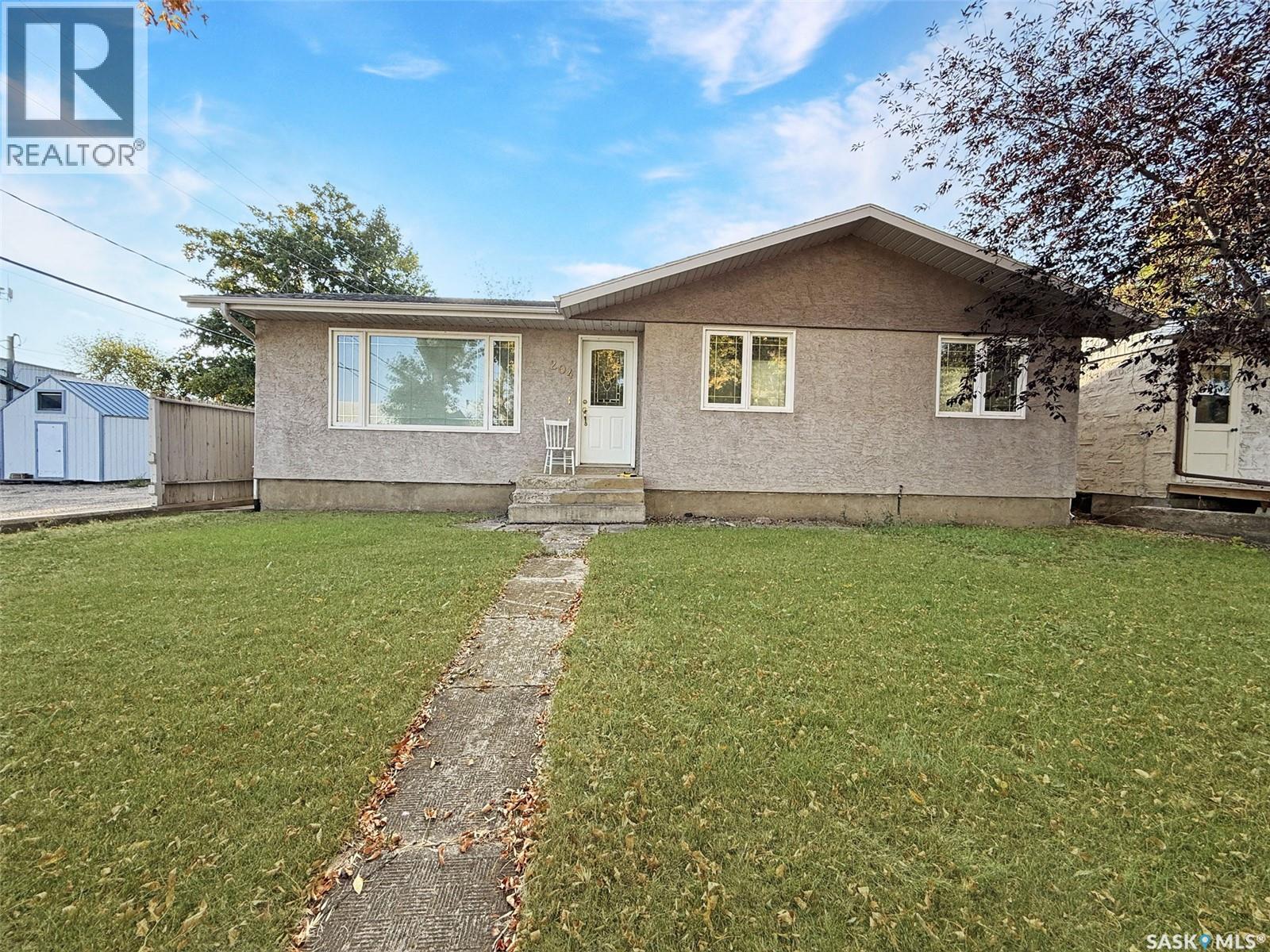 204 Brownlee STREET, herbert, Saskatchewan