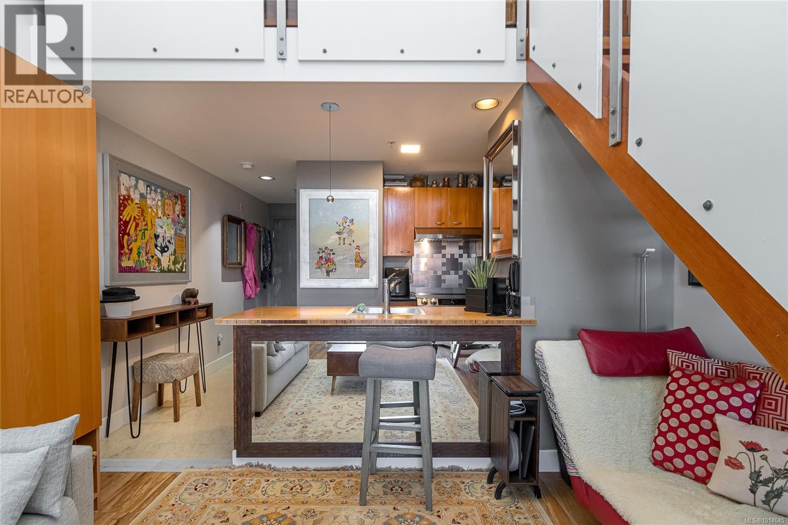 305 555 Chatham St, Victoria, British Columbia  V8T 1E1 - Photo 19 - 1014045