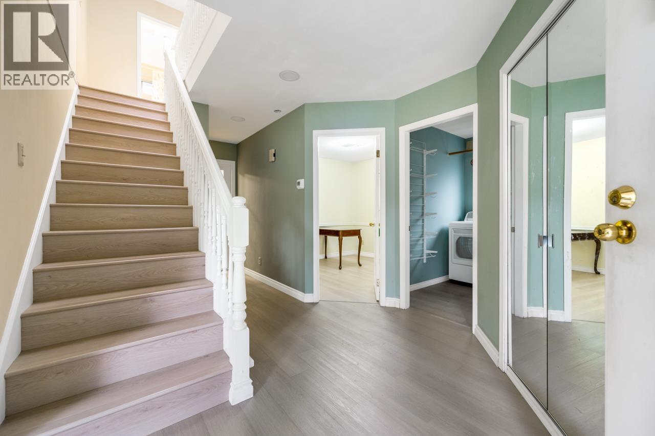9506 Thomas Drive, Richmond, British Columbia  V7E 5Y3 - Photo 3 - R3048142