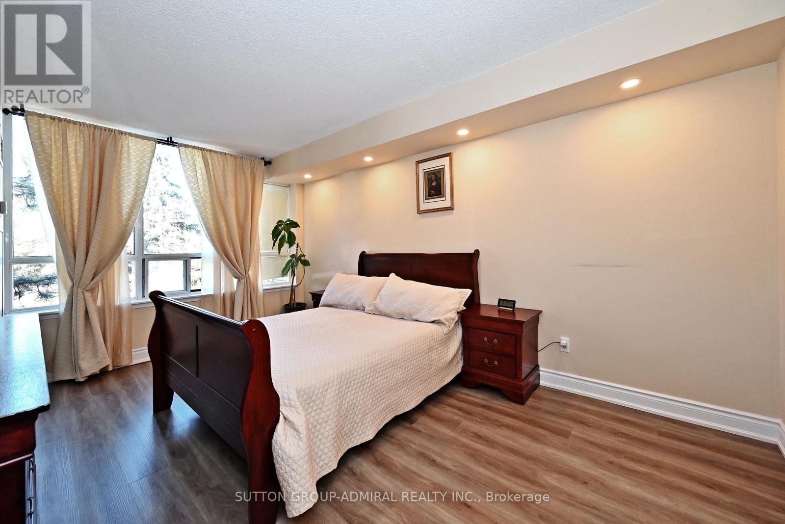203 - 91 Townsgate Drive, Vaughan (Crestwood-Springfarm-Yorkhill), Ontario  L4J 8E8 - Photo 17 - N12422893