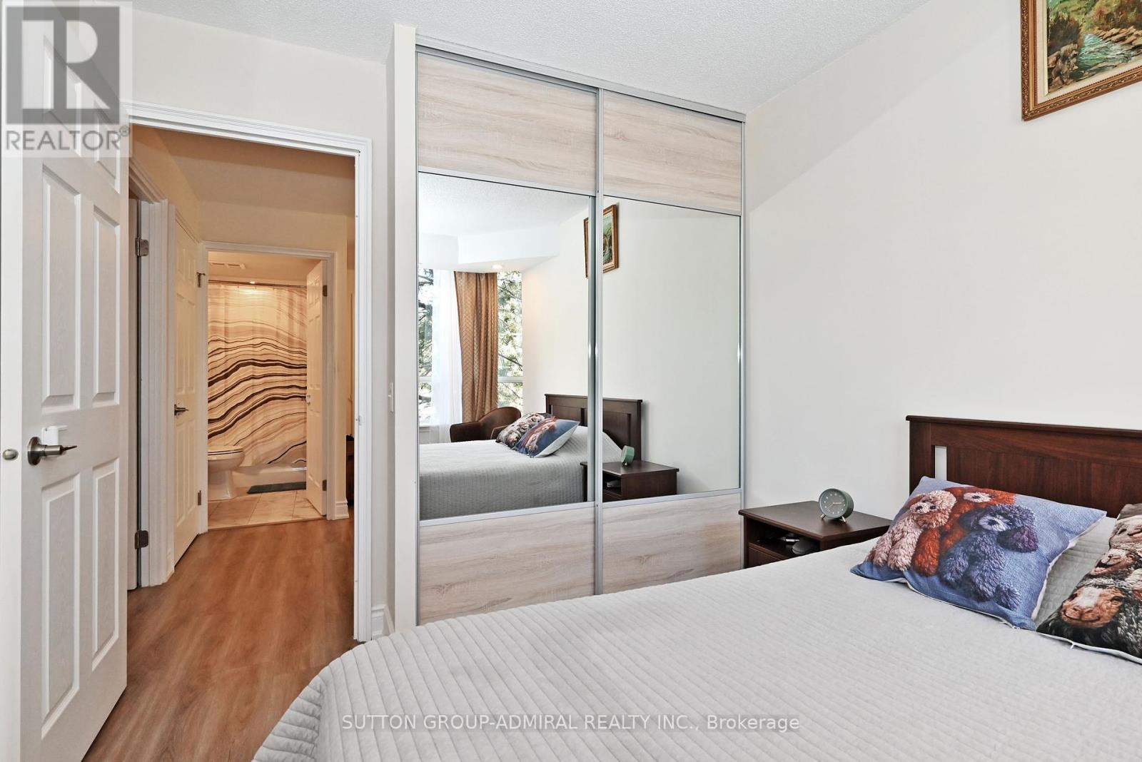 203 - 91 Townsgate Drive, Vaughan (Crestwood-Springfarm-Yorkhill), Ontario  L4J 8E8 - Photo 31 - N12422893