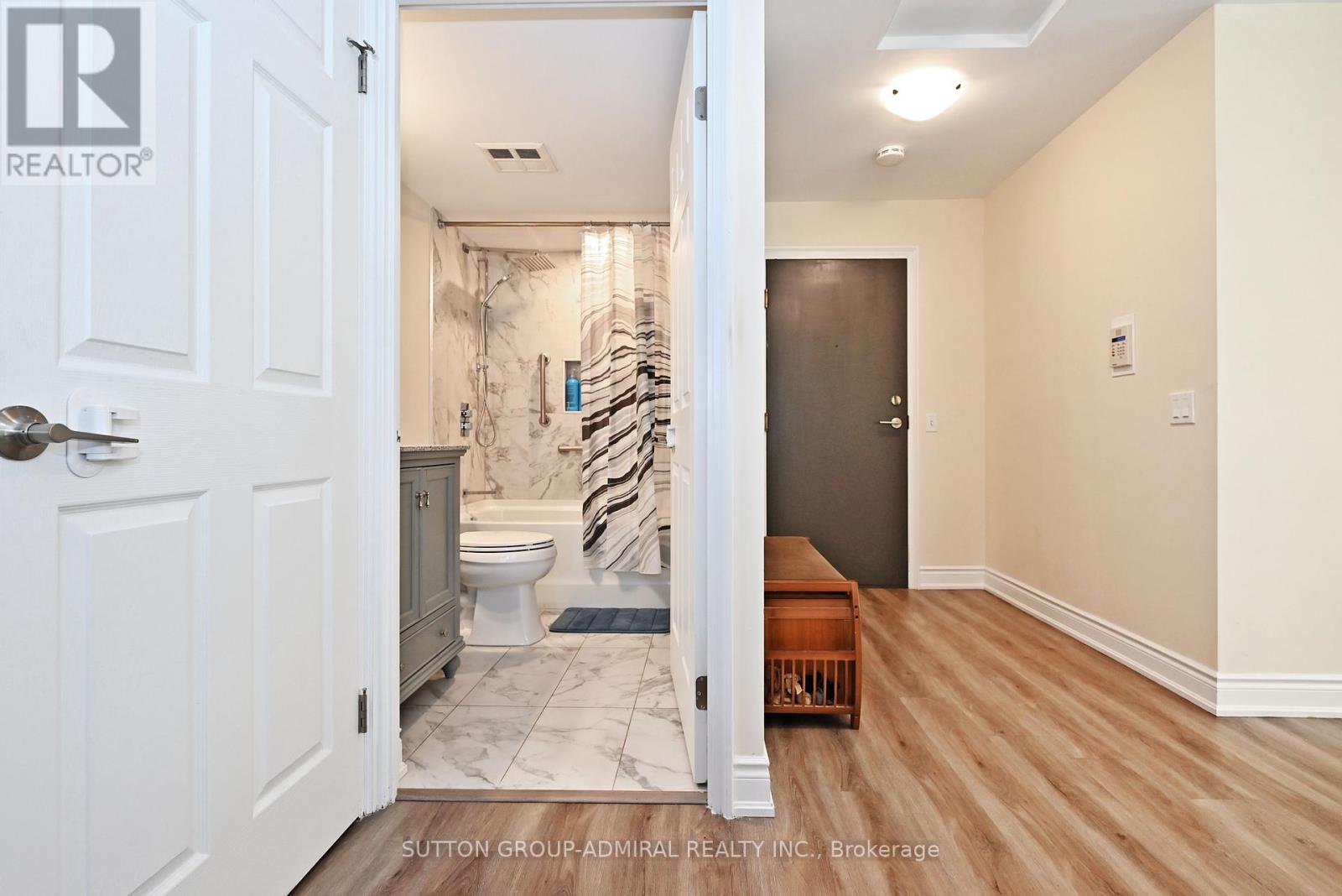 203 - 91 Townsgate Drive, Vaughan (Crestwood-Springfarm-Yorkhill), Ontario  L4J 8E8 - Photo 32 - N12422893