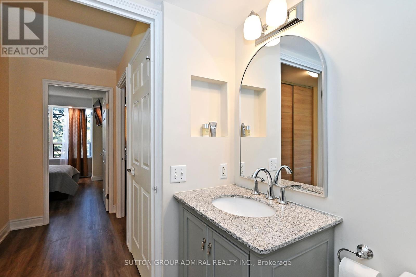 203 - 91 Townsgate Drive, Vaughan (Crestwood-Springfarm-Yorkhill), Ontario  L4J 8E8 - Photo 36 - N12422893