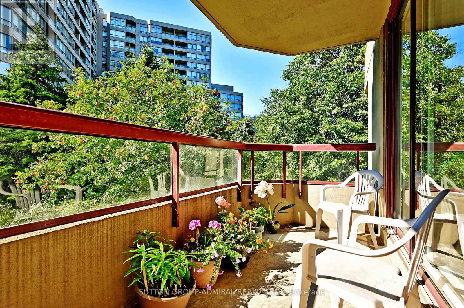203 - 91 Townsgate Drive, Vaughan (Crestwood-Springfarm-Yorkhill), Ontario  L4J 8E8 - Photo 41 - N12422893