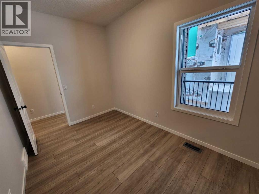 86 Lucas Place Nw, Calgary, Alberta  T3P 2E5 - Photo 4 - A2231806