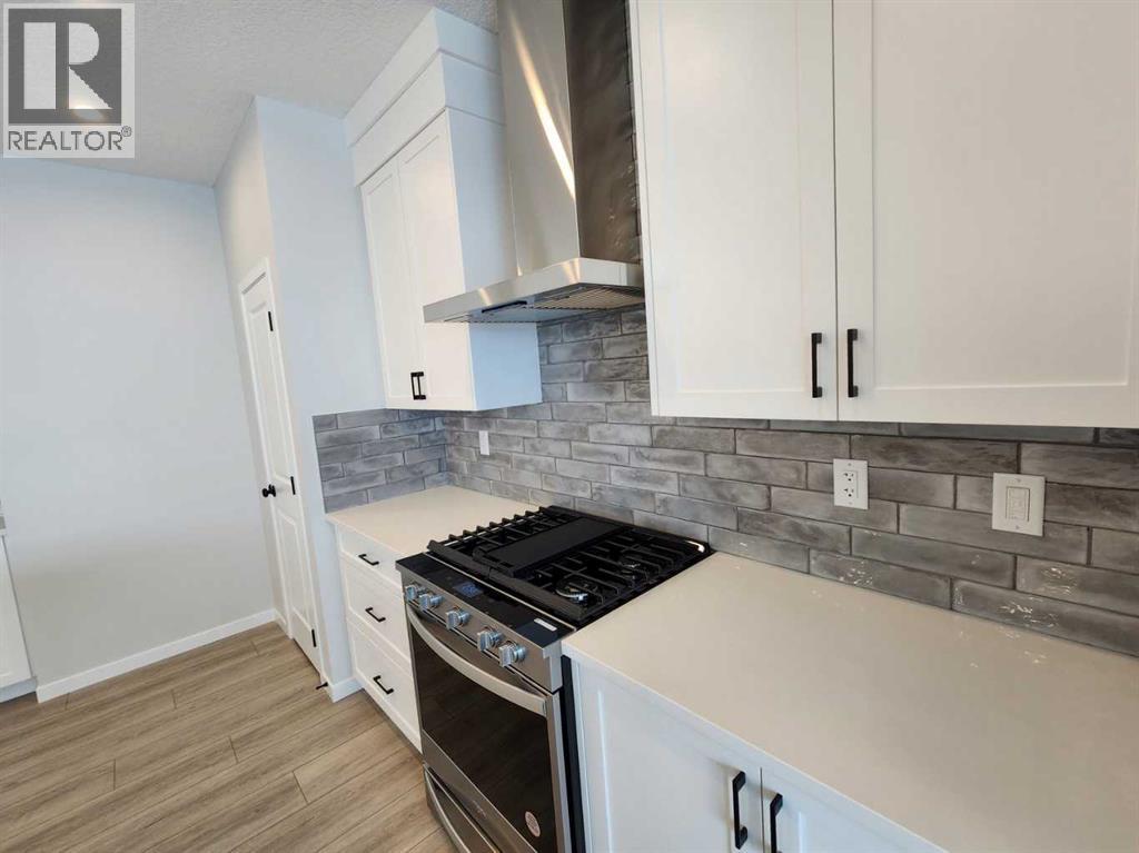 86 Lucas Place Nw, Calgary, Alberta  T3P 2E5 - Photo 9 - A2231806