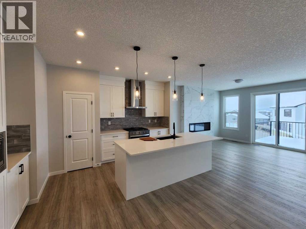 86 Lucas Place Nw, Calgary, Alberta  T3P 2E5 - Photo 6 - A2231806