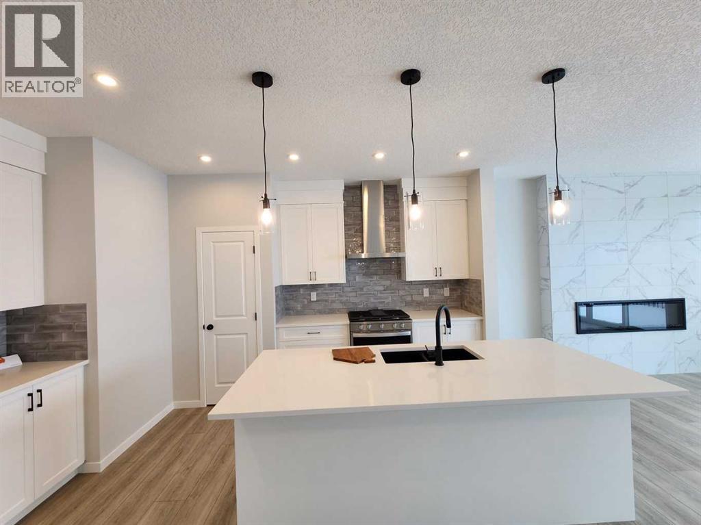86 Lucas Place Nw, Calgary, Alberta  T3P 2E5 - Photo 11 - A2231806