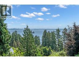 4668 CLOVELLY WALK, West Vancouver, British Columbia