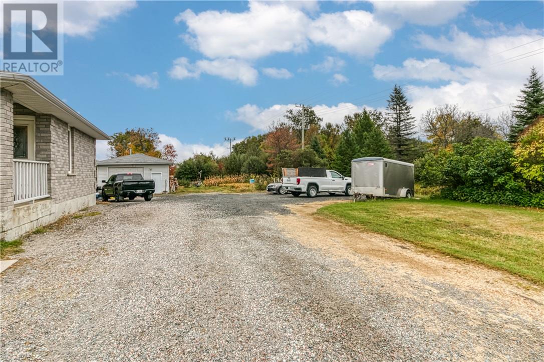 3510 Hwy 69 N, Val Caron, Ontario  P3N 1R9 - Photo 2 - 2124894