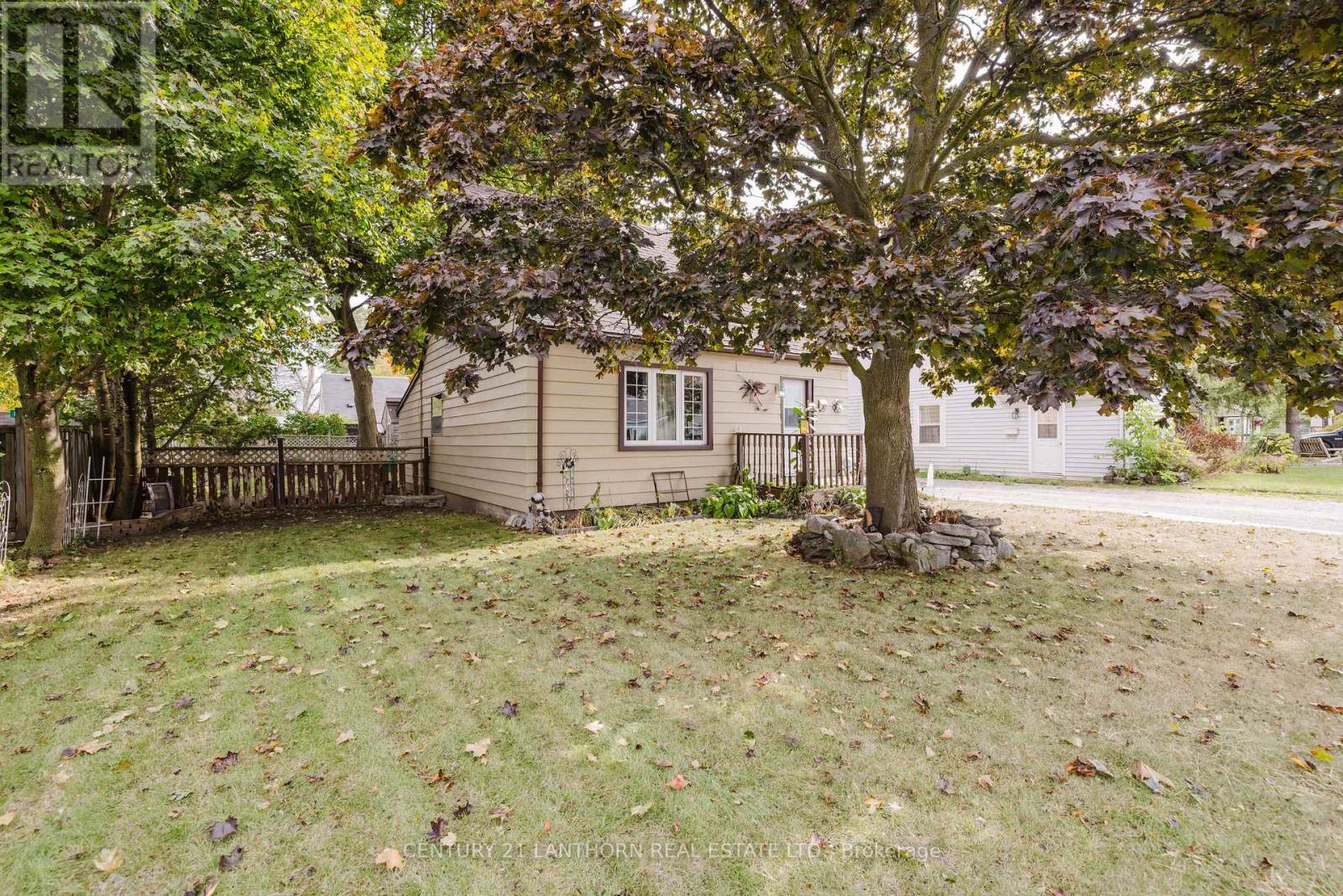 8 Johnson Road, Quinte West, Ontario  K8V 2W7 - Photo 2 - X12422922