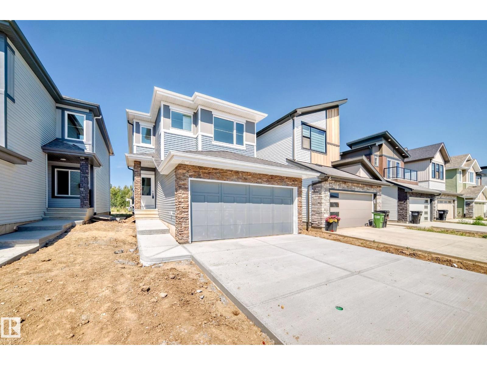 637 Kinglet Bv Nw, Edmonton, Alberta  T5S 0S8 - Photo 2 - E4459163
