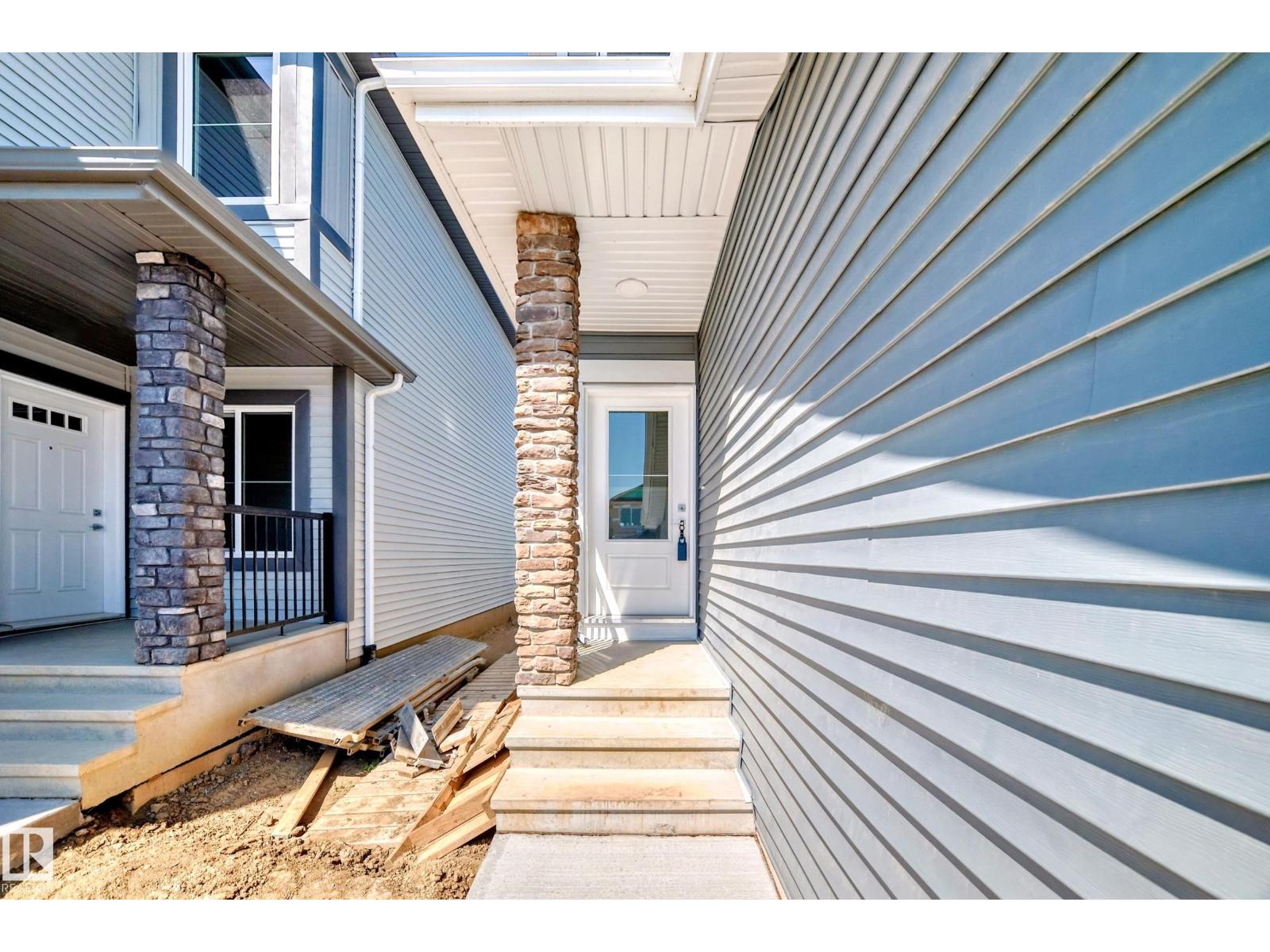 637 Kinglet Bv Nw, Edmonton, Alberta  T5S 0S8 - Photo 4 - E4459163