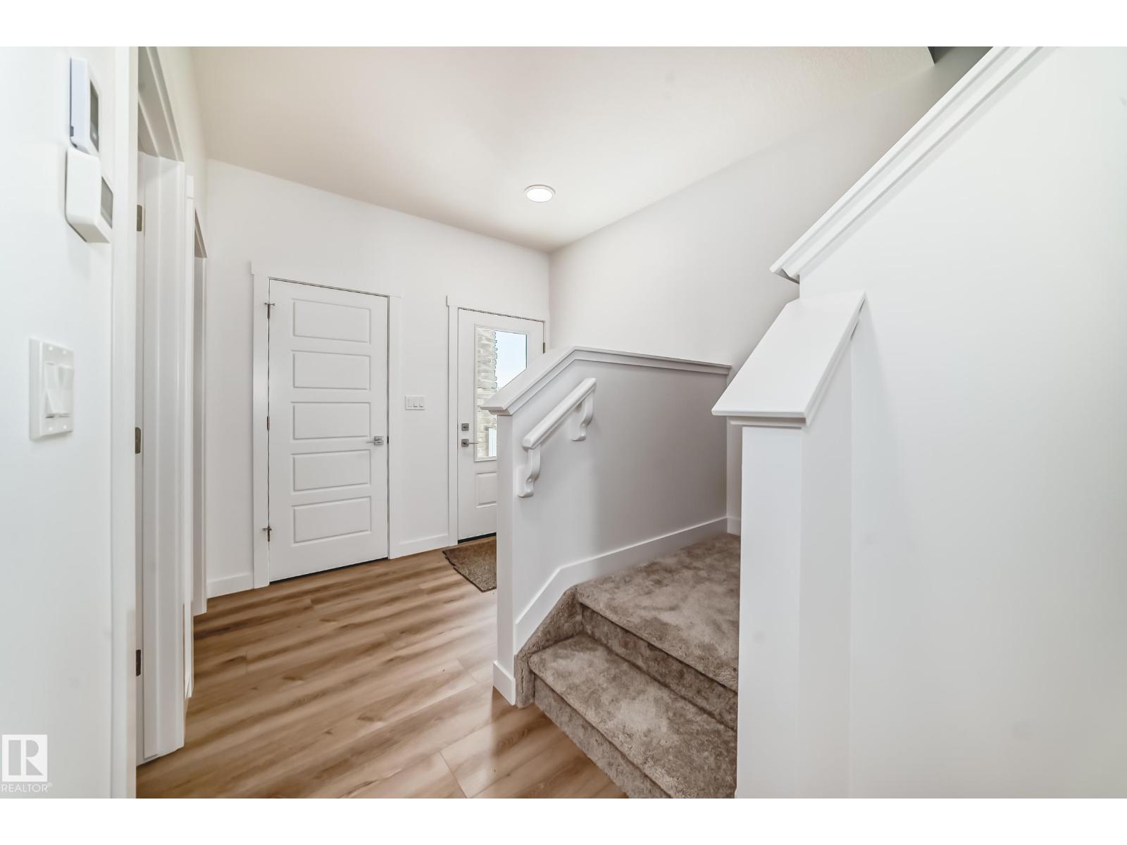 637 Kinglet Bv Nw, Edmonton, Alberta  T5S 0S8 - Photo 6 - E4459163