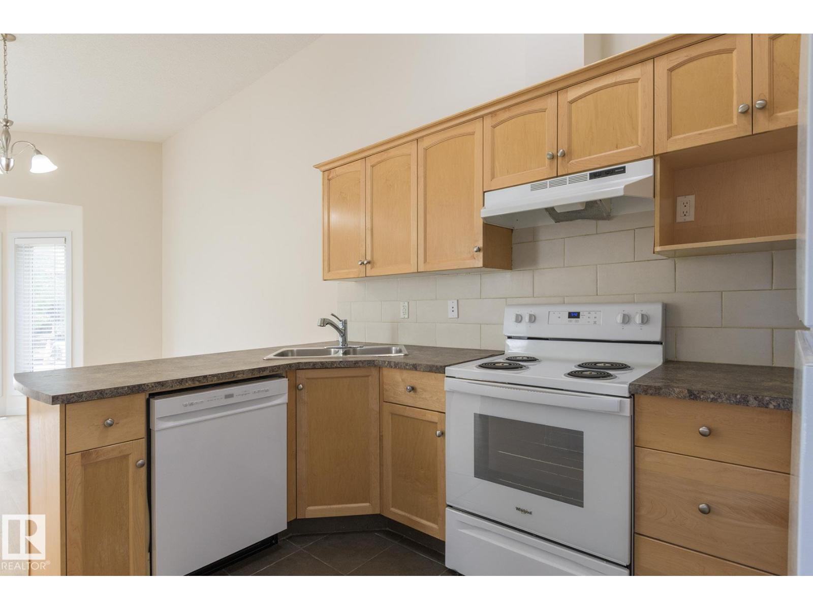 #11137 11135 127 St Nw, Edmonton, Alberta  T5M 0T5 - Photo 11 - E4459165