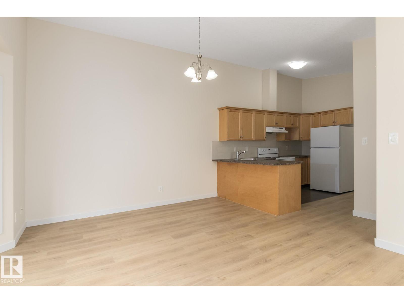 #11137 11135 127 St Nw, Edmonton, Alberta  T5M 0T5 - Photo 9 - E4459165