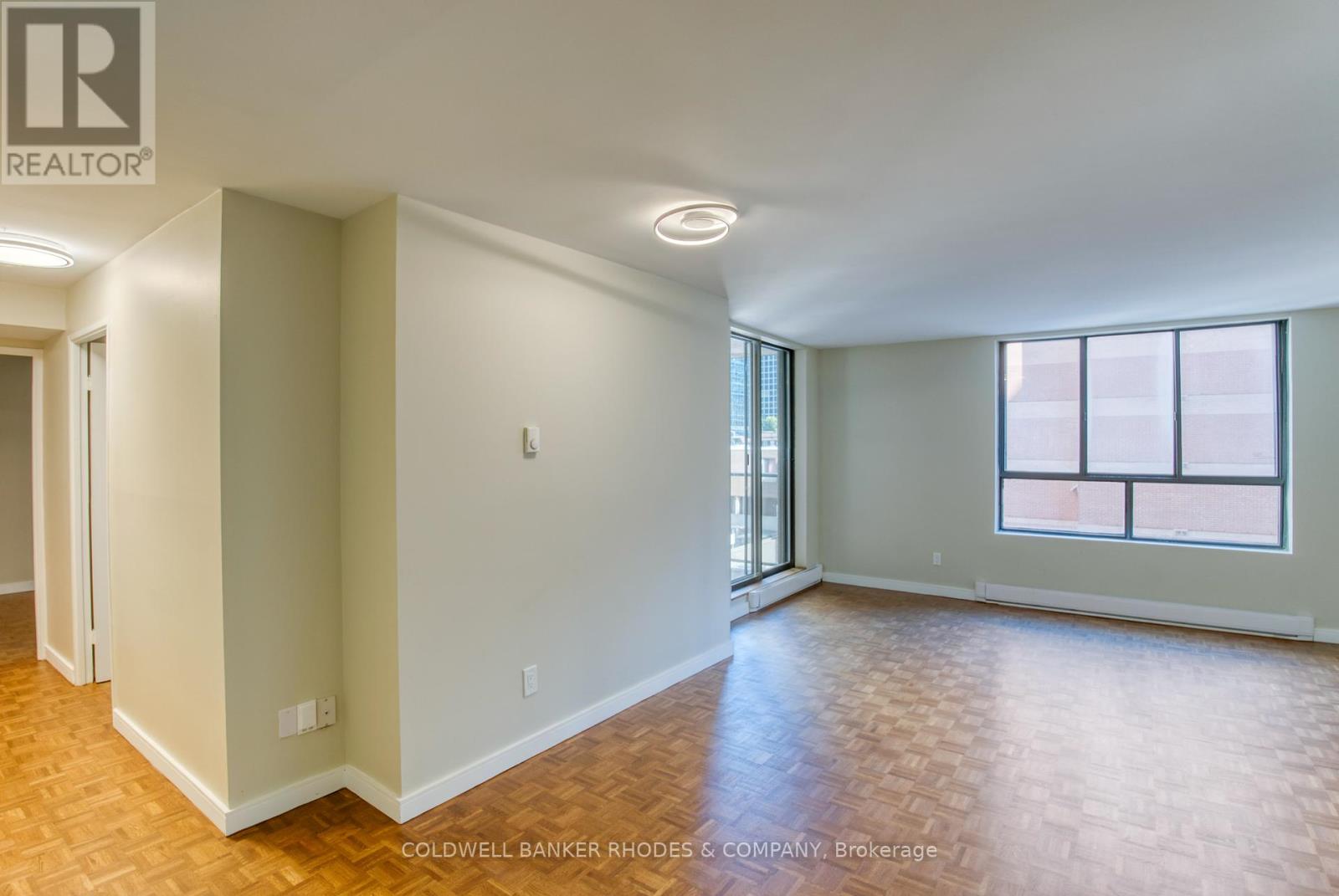 301 - 475 Laurier Avenue W, Ottawa, Ontario  K1R 7X1 - Photo 4 - X12422904