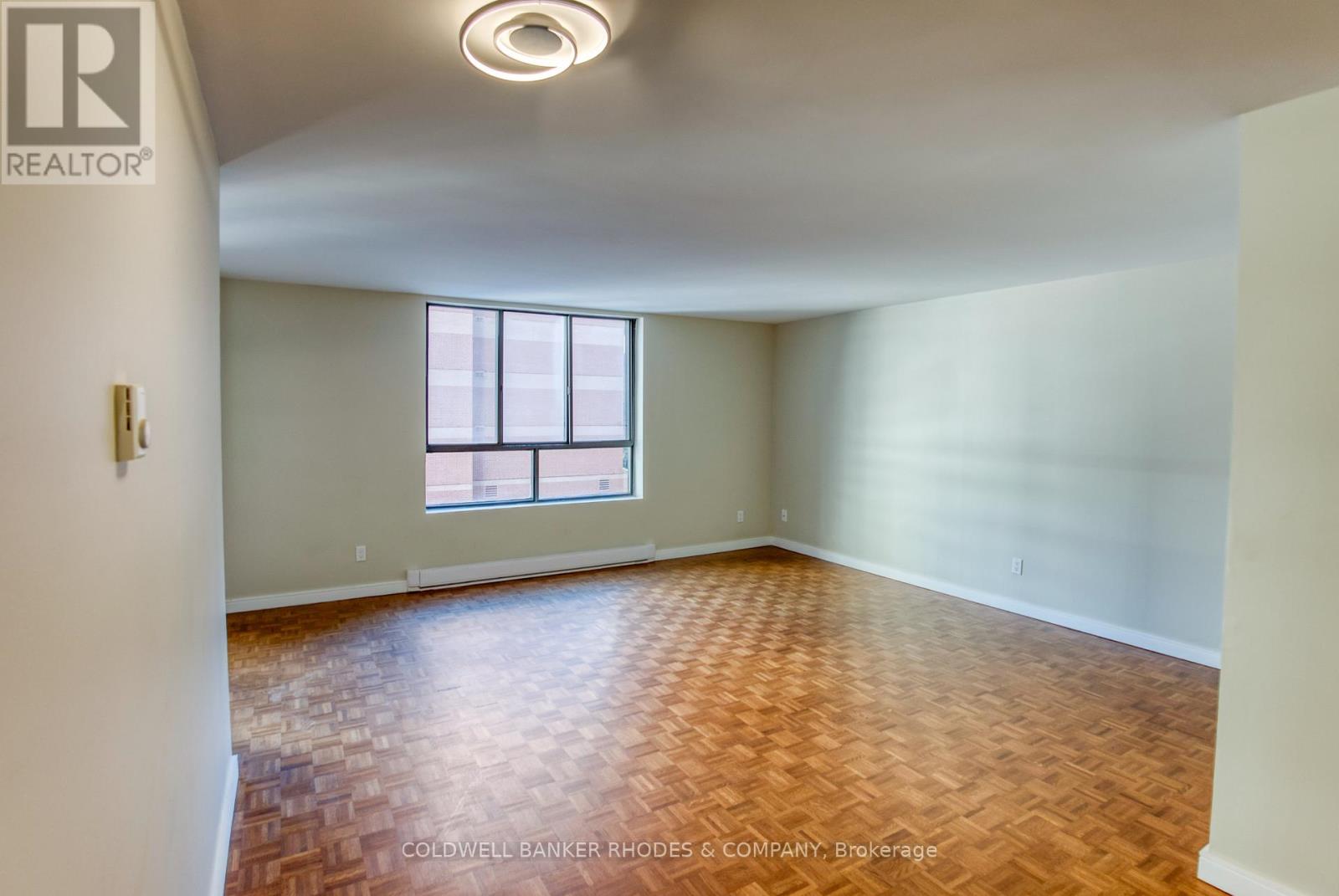 301 - 475 Laurier Avenue W, Ottawa, Ontario  K1R 7X1 - Photo 6 - X12422904