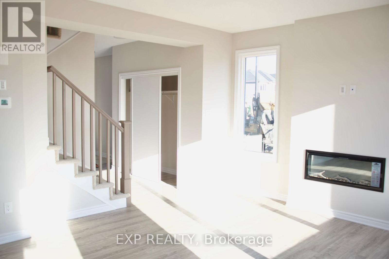 805 Anemone Mews, Ottawa, Ontario  K2J 0K6 - Photo 5 - X12422934