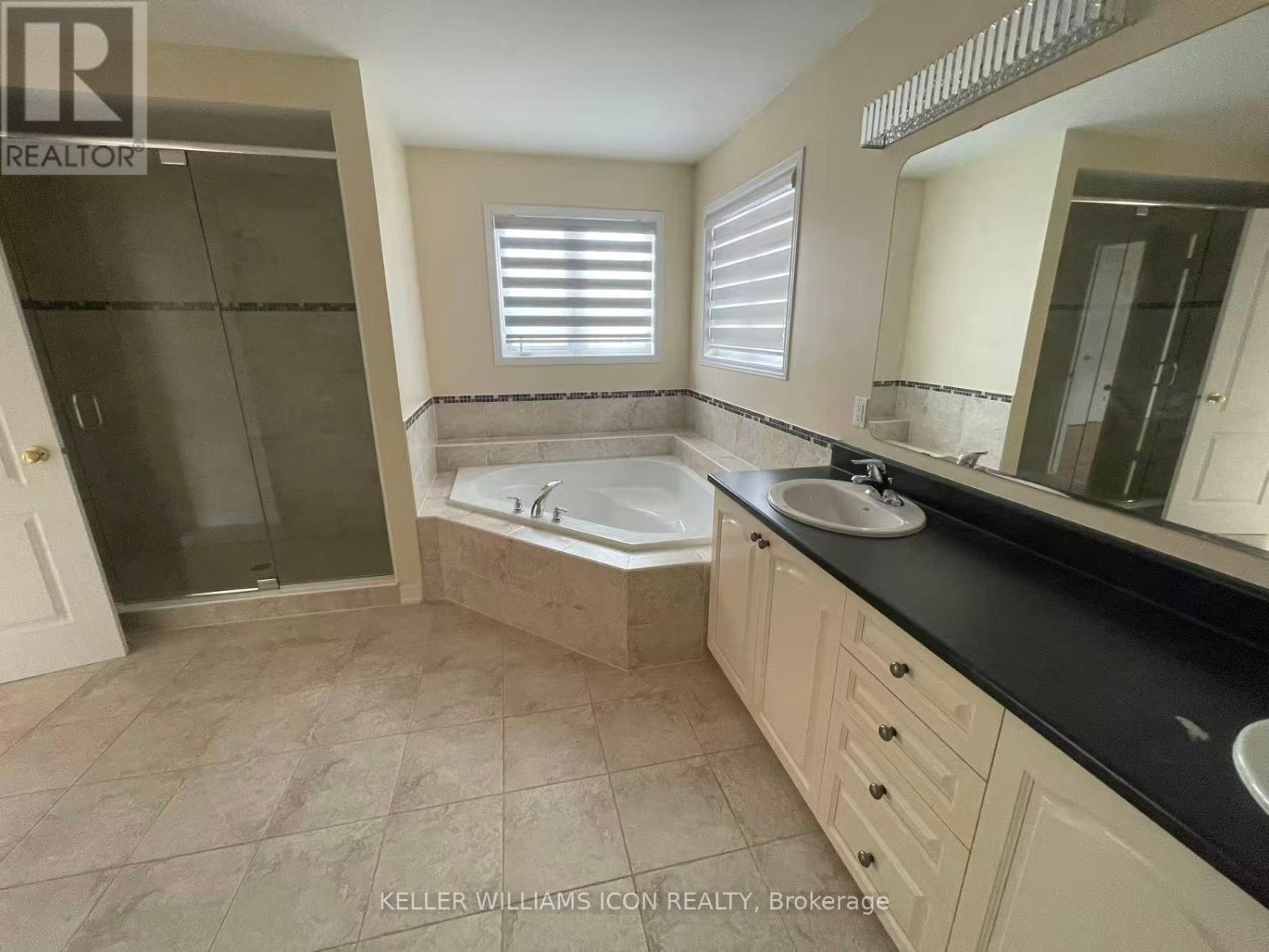 249 Madhu Crescent, Ottawa, Ontario  K2C 4J2 - Photo 10 - X12422939