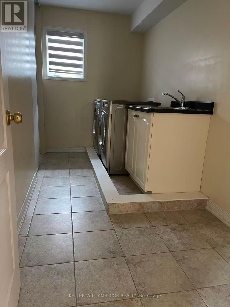 249 Madhu Crescent, Ottawa, Ontario  K2C 4J2 - Photo 11 - X12422939
