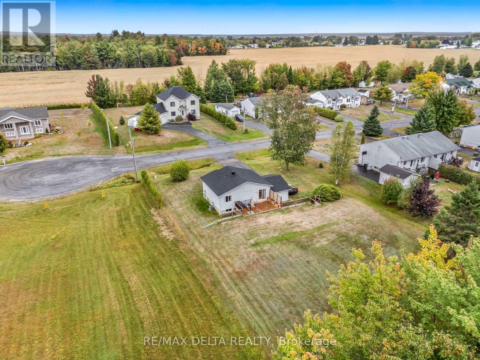 546 Devista Boulevard, Alfred And Plantagenet, Ontario  K0B 1A0 - Photo 33 - X12422943