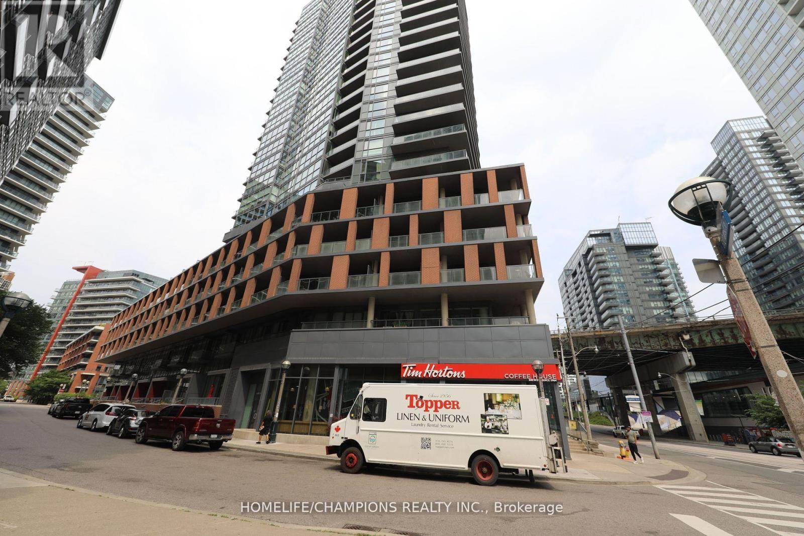 Th10 - 20 Bruyeres Mews, Toronto, Ontario  M5V 0G8 - Photo 30 - C12361652
