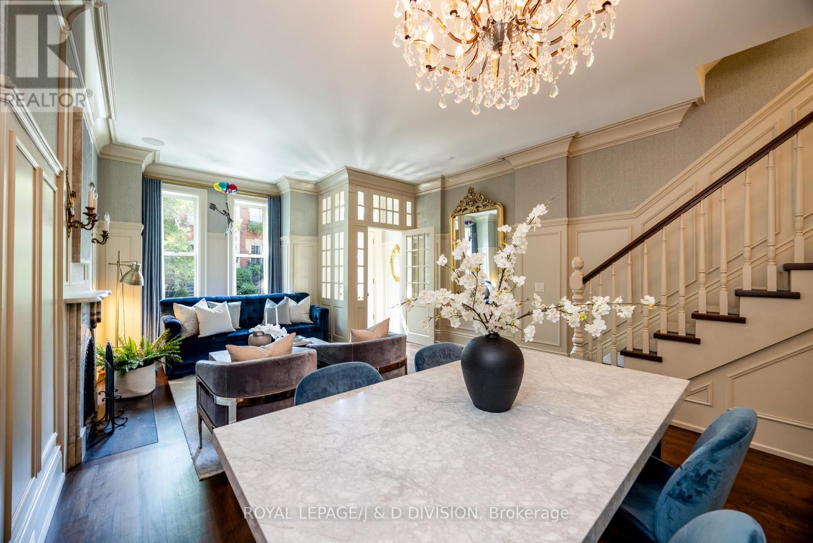 36 Boswell Avenue, Toronto, Ontario  M5R 1M4 - Photo 6 - C12421167