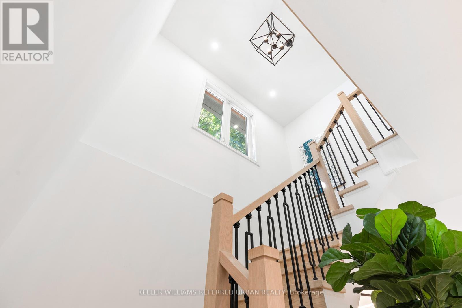 96 Glenvale Boulevard, Toronto (Leaside), Ontario  M4G 2V9 - Photo 19 - C12422910