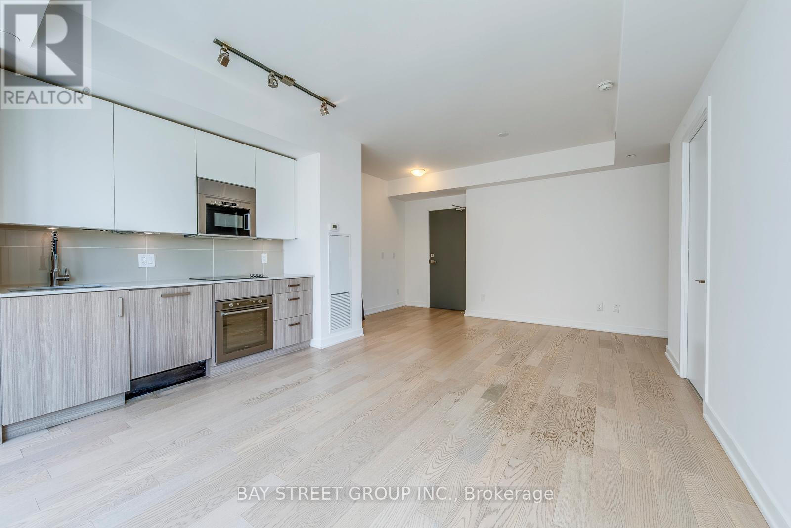 1601 - 17 Dundonald Street, Toronto, Ontario  M4Y 1K3 - Photo 16 - C12422913