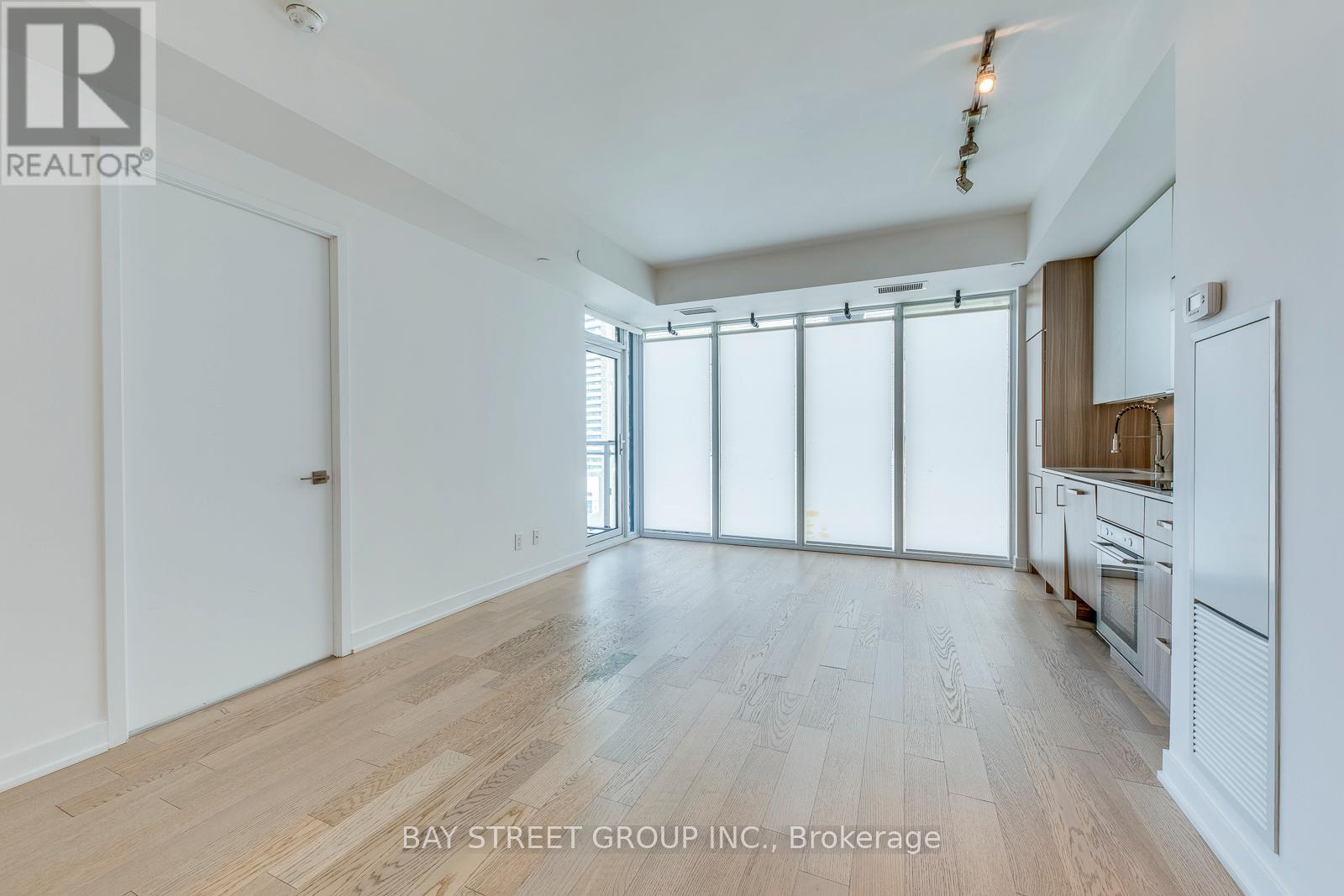 1601 - 17 Dundonald Street, Toronto, Ontario  M4Y 1K3 - Photo 25 - C12422913